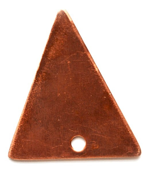 Měděný výsek, trojúhelník s dírkou, 40 x 40 x 37 mm 