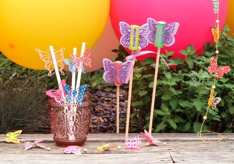 Dětská oslava s dekoracemi z motýlků