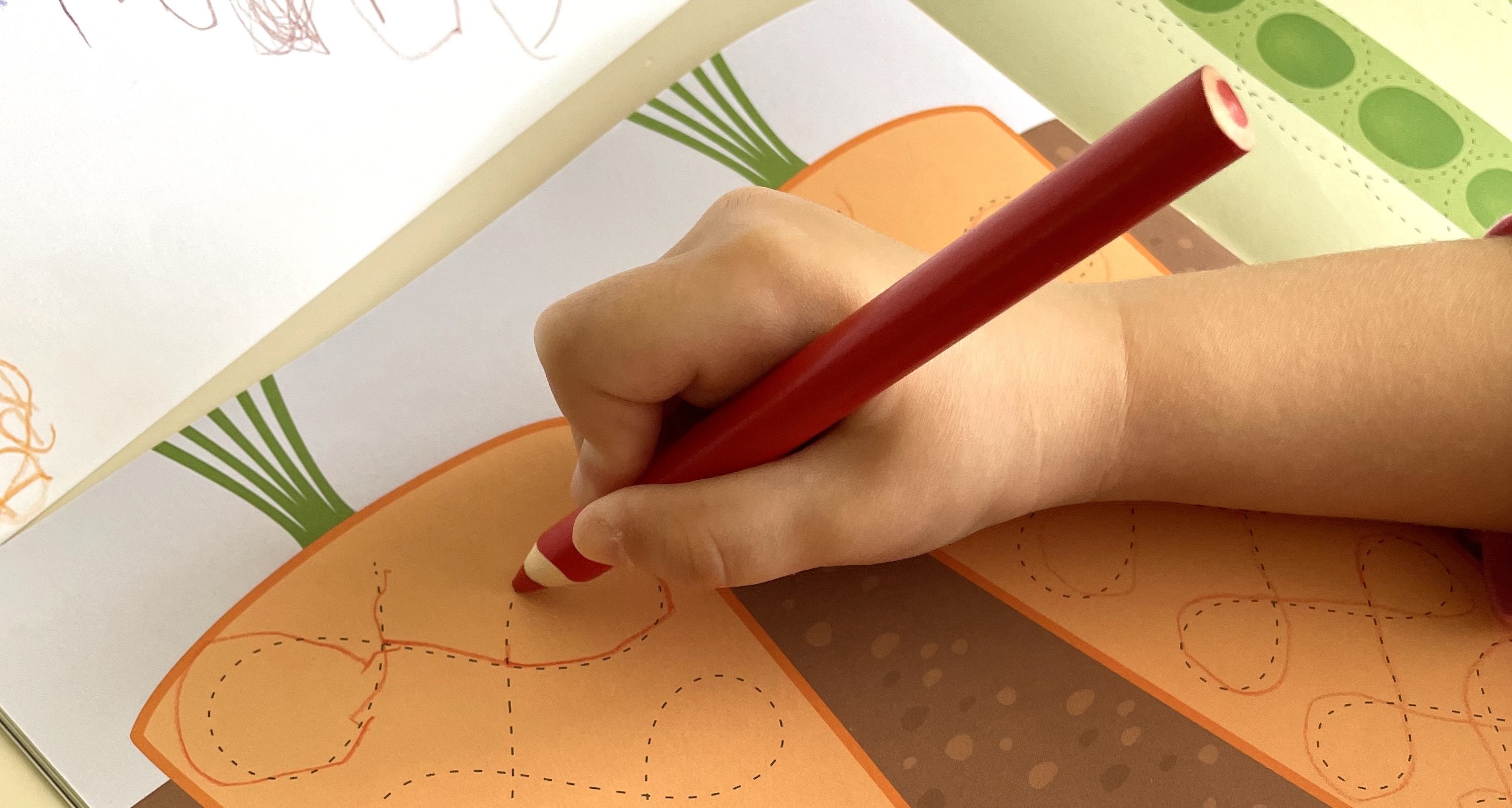 Jak naučit dítě správně držet tužku: Trénink k zápisu do školy bez stresu